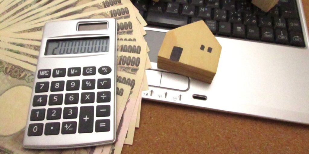 كيف تختار ماكينة عد النقود المناسبة؟ دليلك الكامل لاختيار الأفضل ضمن ميزانيتك